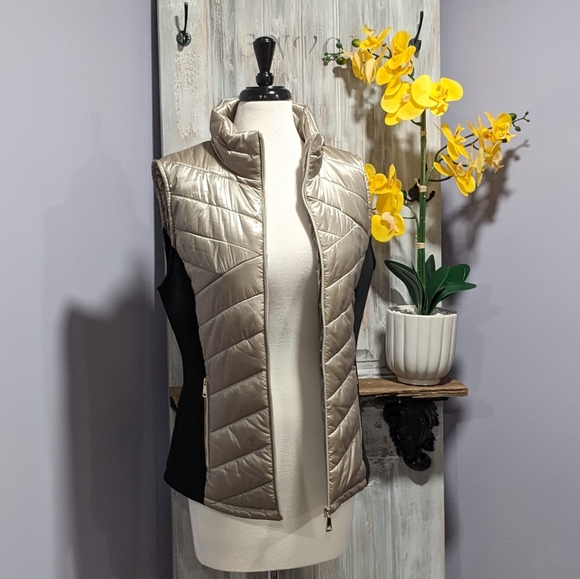 Calvin Klein Jackets & Blazers - NWT Calvin Klein puffy vest